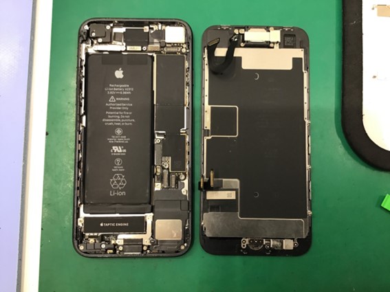 iPhoneSE2修理　データをそのまま・最短即日修理のスマホ修理工房八王子オクトーレ店にご相談ください！